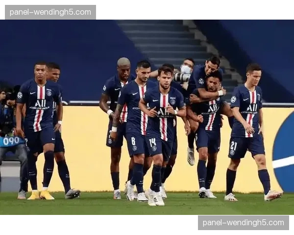 里昂3-0完胜尼斯，结束联赛三连败